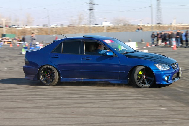 够迅速将球 够迅速将球